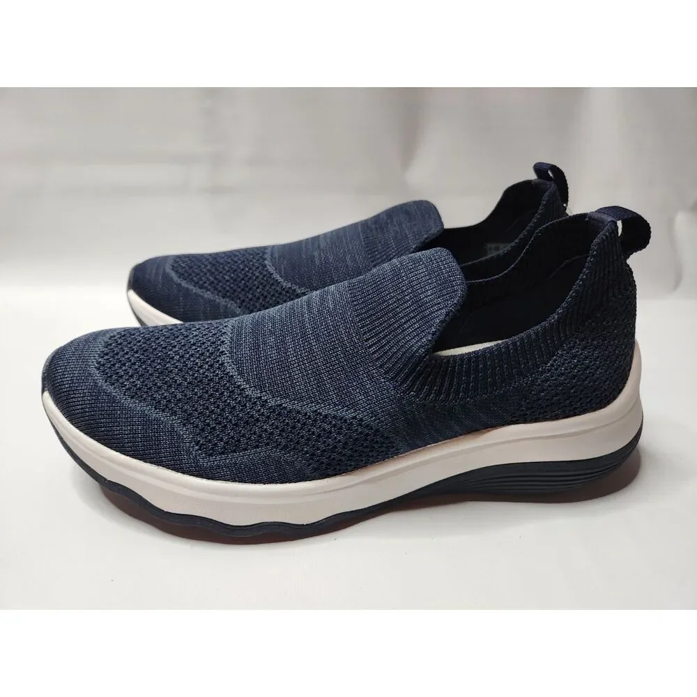 Clarks Cloudsteppers Circuit Path Slip‑On Shoes Navy Knit Women’s 9.5